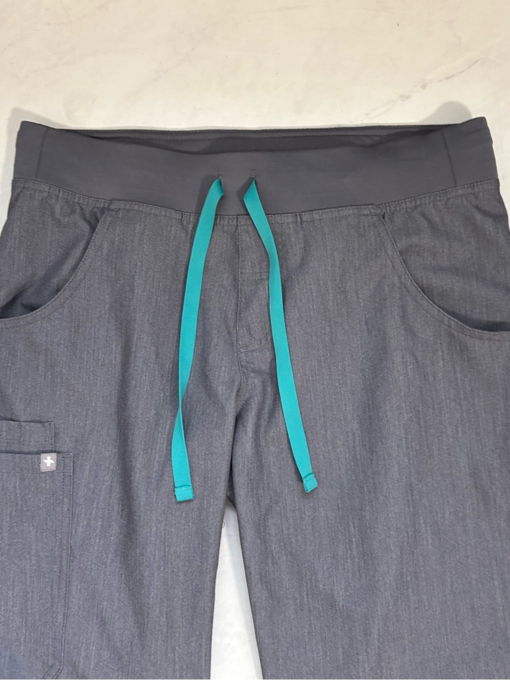 FIGS Size Small Gray Scrub Set Top Pants Neutral Nurse Doctor - Picture 6 of 10